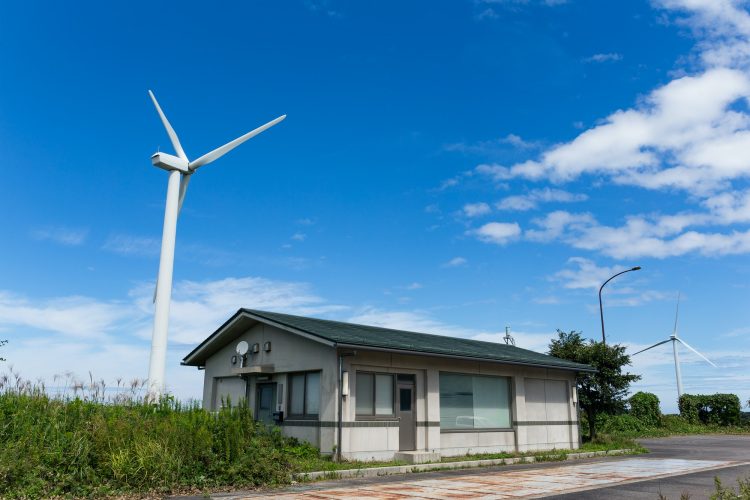 wind-turbine-and-house.jpg